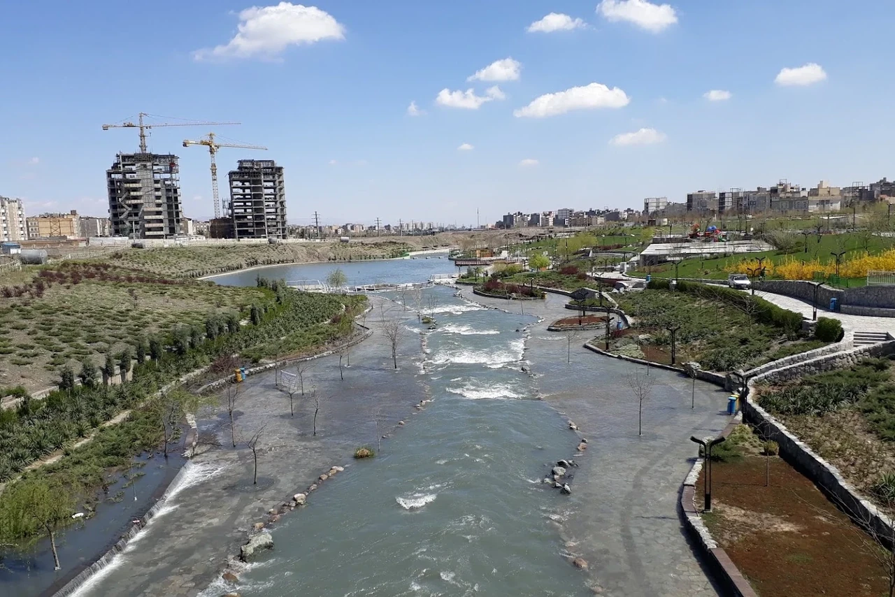 بوستان چهل‌بازه